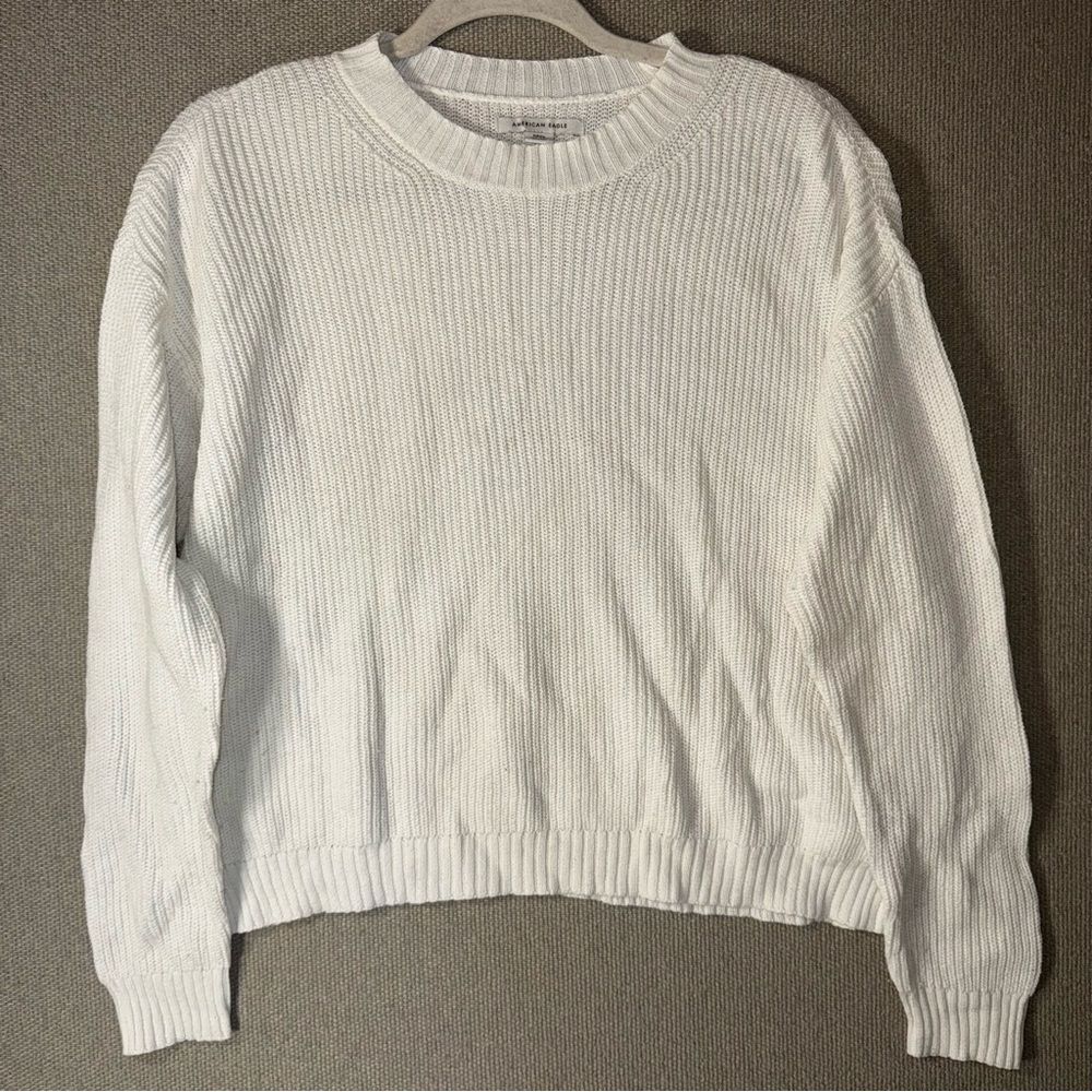 American Eagle Outfitters size small White Crew Neck Sweater
